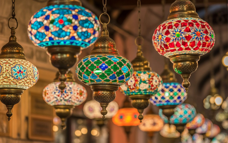 Turkish lamp naturally lowers